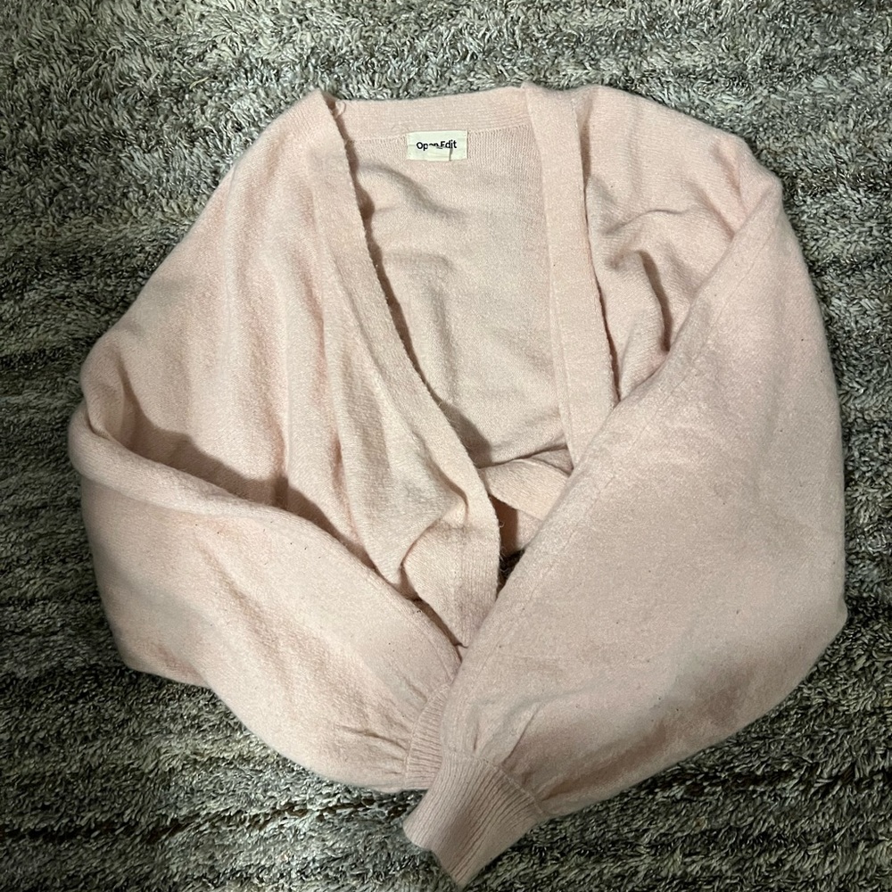 Pink sweater - Picture 3 of 5